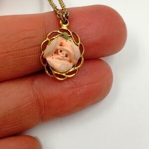 1928 Vintage Rose Dainty Necklace - Yellow Gold 8"